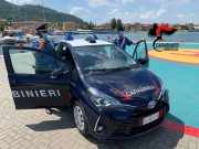 Viaggio di vendetta a Iseo, giovane accoltellato a pochi centimetri dal cuore