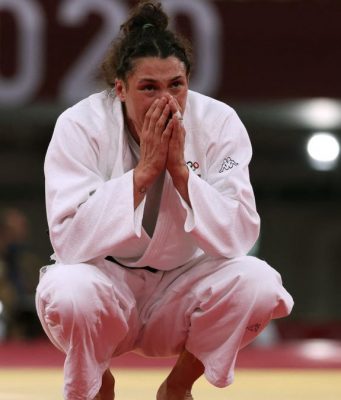 Olimpiadi: lacrime per la Bellandi eliminata, bene De Gennaro nella canoa