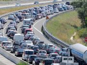 Criticità sul ponte della A4 a Palazzolo: corsie chiuse, code chilometriche