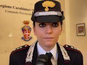Lancia la compagna dalla finestra. Carabinieri, “donne denunciate, noi ci siamo”