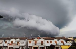 “Supercella” sul bresciano. Paura per allagamenti a Iseo e in Valcamonica