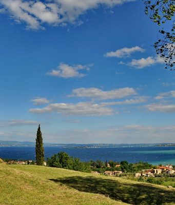 Troppe risse fra ubriachi, stop agli alcolici sulle spiagge fino a ottobre