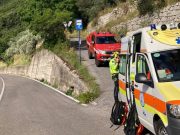 Si ribalta con la ruspa, è grave al Civile