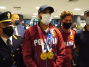 Per Marcell Jacobs accoglienza da eroe in aeroporto