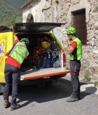 Bloccati in montagna chiamano i soccorsi, ma poi rientrano da soli