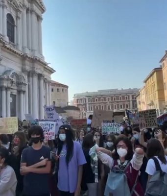 Fridays for Future, in miglia in piazza per il clima