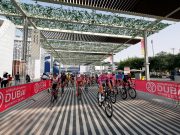 La corsa rosa torna a parlare (anche) bresciano con due partenze Ciclisti al passaggio del Giro d'Italia