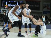 Germani, è notte fonda all’Unipol: Reggio Emilia vince 81-60 spirito di squadra dei giocatori della germani basket brescia