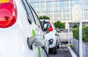 A Brescia solo l’1,82% di auto è elettrico o ibrido