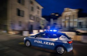 Se la svignavano con la cassaforte. Arrestati dalla Polizia