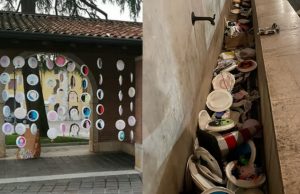 Vandalizzata la mostra dei bambini, il Comune cerca i colpevoli