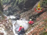 Cane intrappolato nella forra, lo recuperano i Vigili del Fuoco