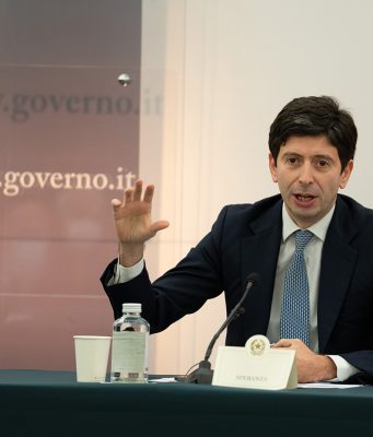 Speranza: “Ieri 18 mila nuove prime dosi” ministro-salute-roberto-speranza-vaccini-green pass