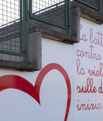“La battaglia inizia da me”. A Sirmione arriva la tribuna rossa