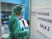 Lombardia, al via le terze dosi per over 18