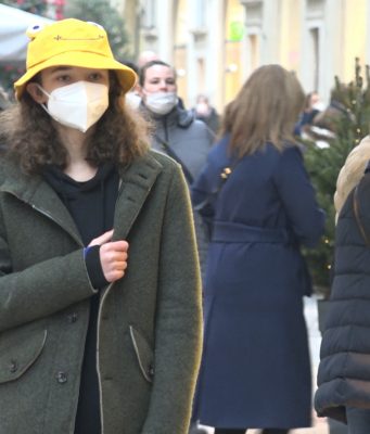 Niente quarantena per i vaccinati con tre dosi