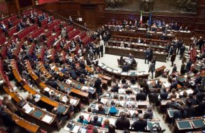 Manovra: arriva il sì della Camera, è legge