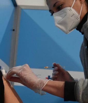 Quarta dose, a Brescia oggi si sono vaccinati in 545