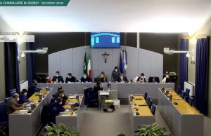 Consigliere con la febbre, la minoranza diserta Consiglio