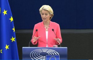 UE, Von der Leyen: “obbligo vaccinale merita discussione”