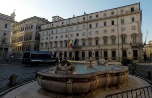 Terminata cabina: ipotesi obbligo vaccino per over 50