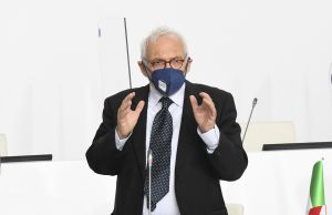 Bianchi: “La scuola resta aperta e in presenza”