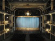 Regione taglia i fondi ai teatri, insorgono le opposizioni