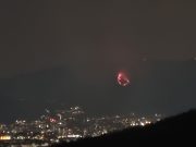 La Maddalena brucia, di nuovo