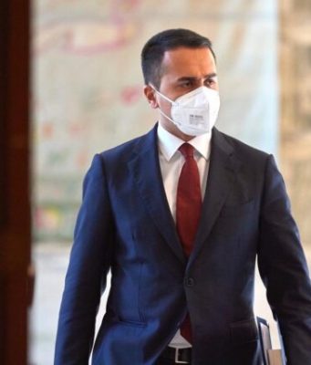 Espulsi 30 diplomatici russi, Mosca: “Risponderemo”