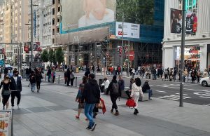 La Spagna dice addio alle mascherine al chiuso