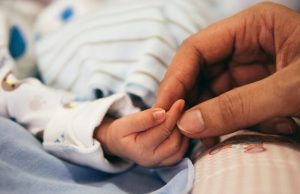 Corte Costituzionale: ai figli i cognomi di entrambi i genitori