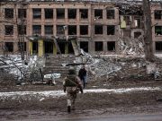 Offensiva russa nel Donbass. Zelensky: “Combatteremo”