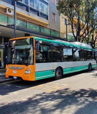 Oggi, dalle 17.30, c’è lo sciopero degli autobus