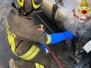 Camion a gas in fiamme, in corso la messa in sicurezza