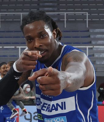 Anche Kenny Gabriel rinnova fino al 2024