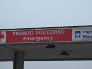 Investita mentre attraversava, 15enne in gravi condizioni