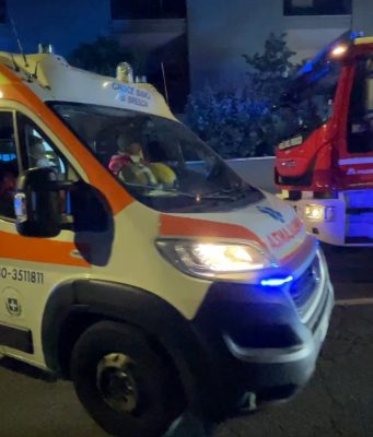 Manerbio, moto si schianta contro una vetrina. Muore 49enne