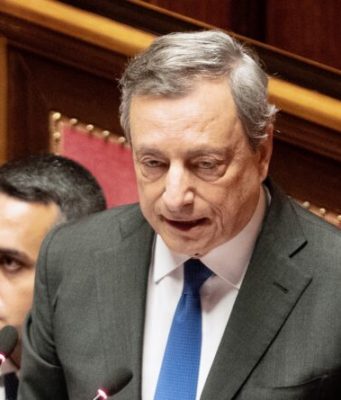 Draghi: “Chiedo la fiducia sulla risoluzione Casini”
