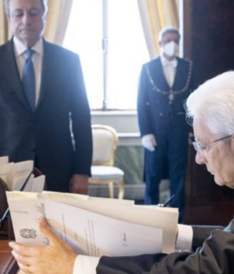 Mattarella ha sciolto le Camere: “Era l’ultima scelta”