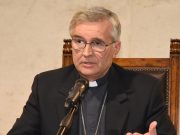 Il Vescovo ha iniziato la chemio, il 20 il trapianto