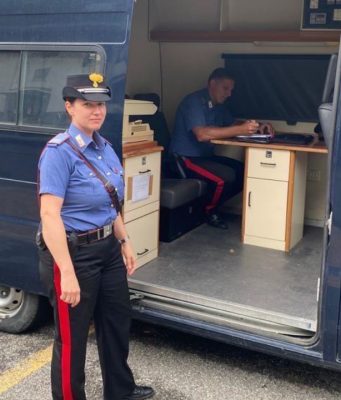 Incendio alla caserma dei Carabinieri, c’è l’ufficio mobile