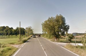 Frontale auto moto a Mozambano, morto centauro bresciano