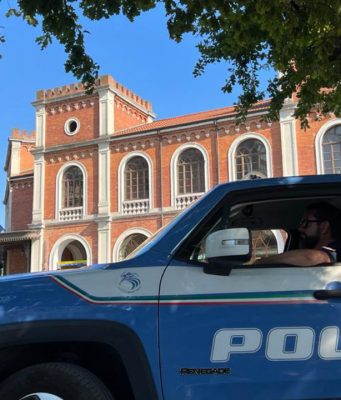 Furti nelle auto a Brescia, in quattro giorni due arresti