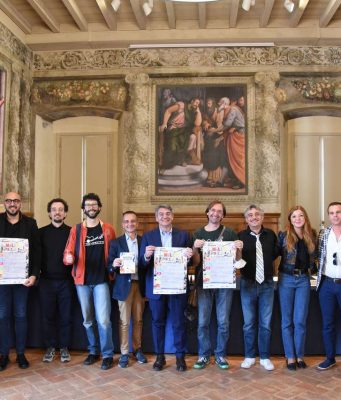 Alba con Fabrizio e 1000 chitarre. Al “Gerolotto” alle 6.00