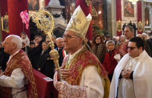 Convalescenza del Vescovo, i medici: “Si sta riprendendo”