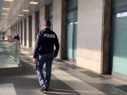 Adescava minorenni in stazione. Allontanato da Brescia