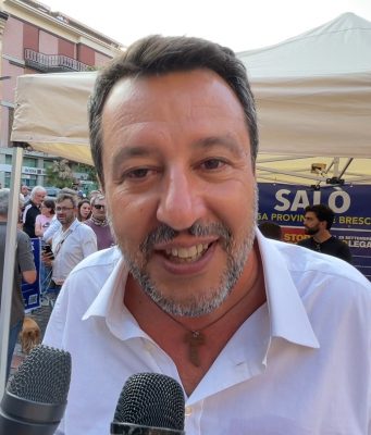 Salvini a Saló, “priorità della Lega bloccare gli aumenti di luce e gas”