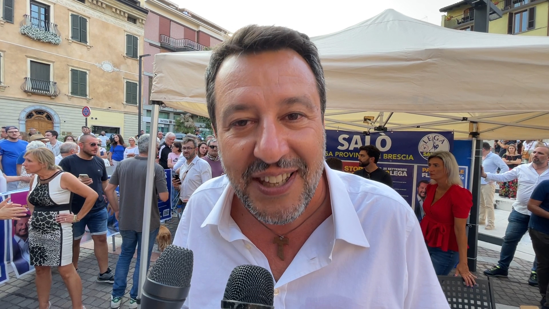 Salvini a Saló, “priorità della Lega bloccare gli aumenti di luce e gas”