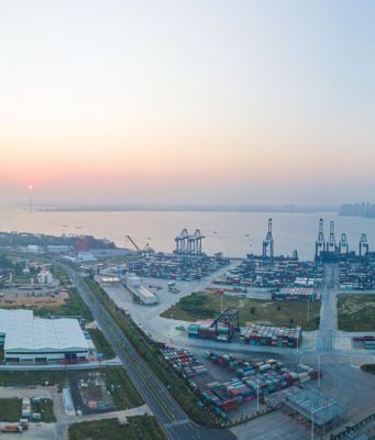 Cina: commercio internazionale di beni e servizi +10% a settembre