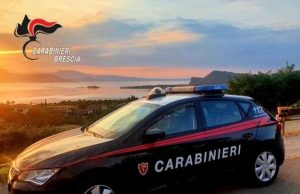 Anziano chiuso in chiesa chiama i Carabinieri